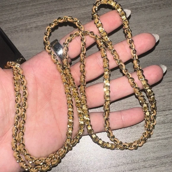 Bandolier iPhone 11 Pro Max crossbody case/chain - Picture 7 of 8